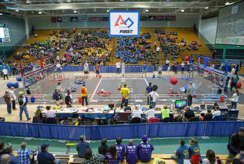 GVSU to host 1,000 students at FIRST Robotics District Competition